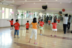 Dcruze-Dance-Studio-In-Session-with-Kids